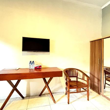 Ketapang Guesthouse Echo Beach Canggu Exterior photo