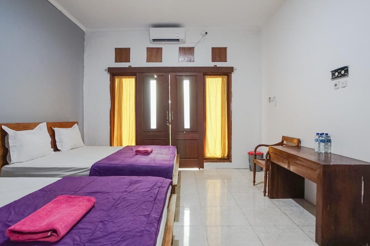 Ketapang Guesthouse Echo Beach Canggu Exterior photo