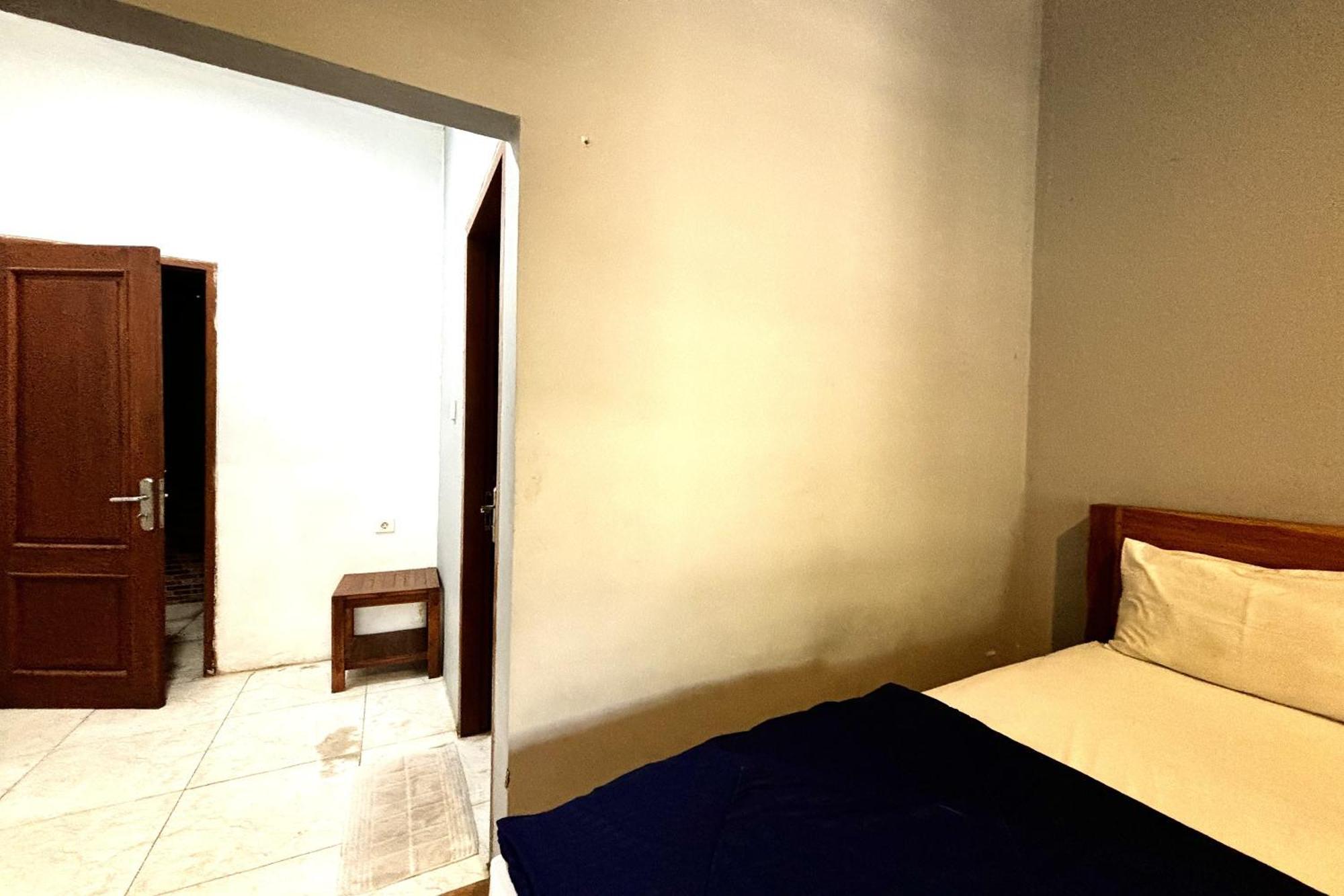 Ketapang Guesthouse Echo Beach Canggu Exterior photo