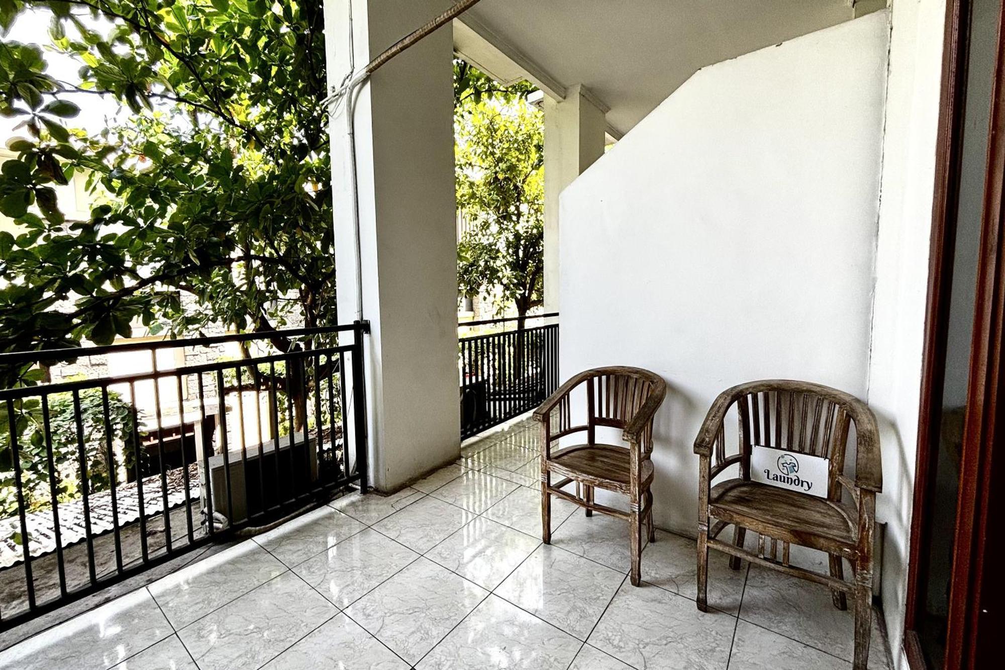 Ketapang Guesthouse Echo Beach Canggu Exterior photo
