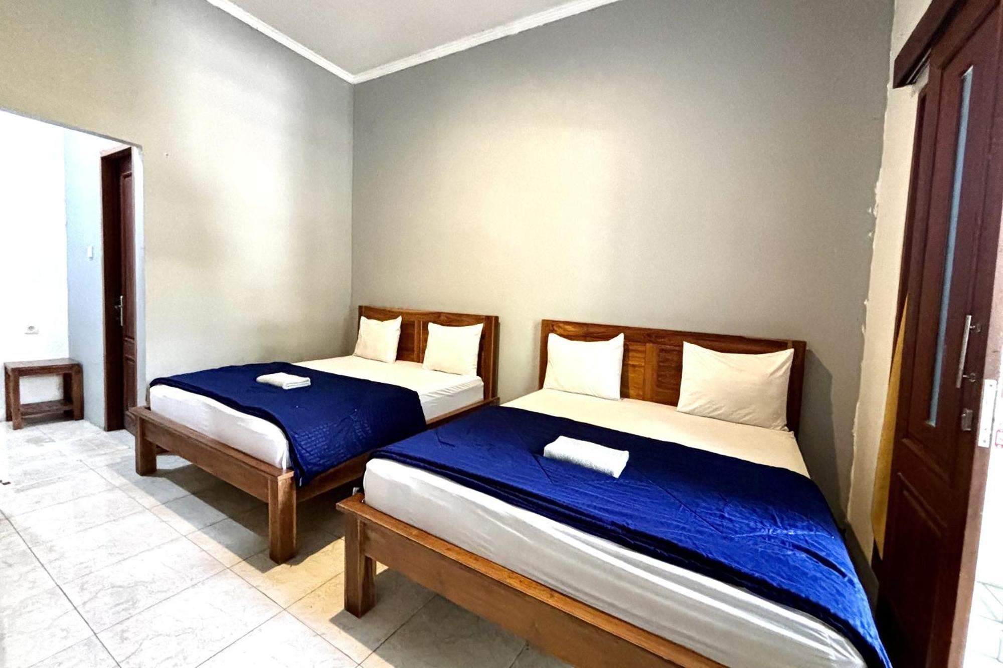 Ketapang Guesthouse Echo Beach Canggu Exterior photo