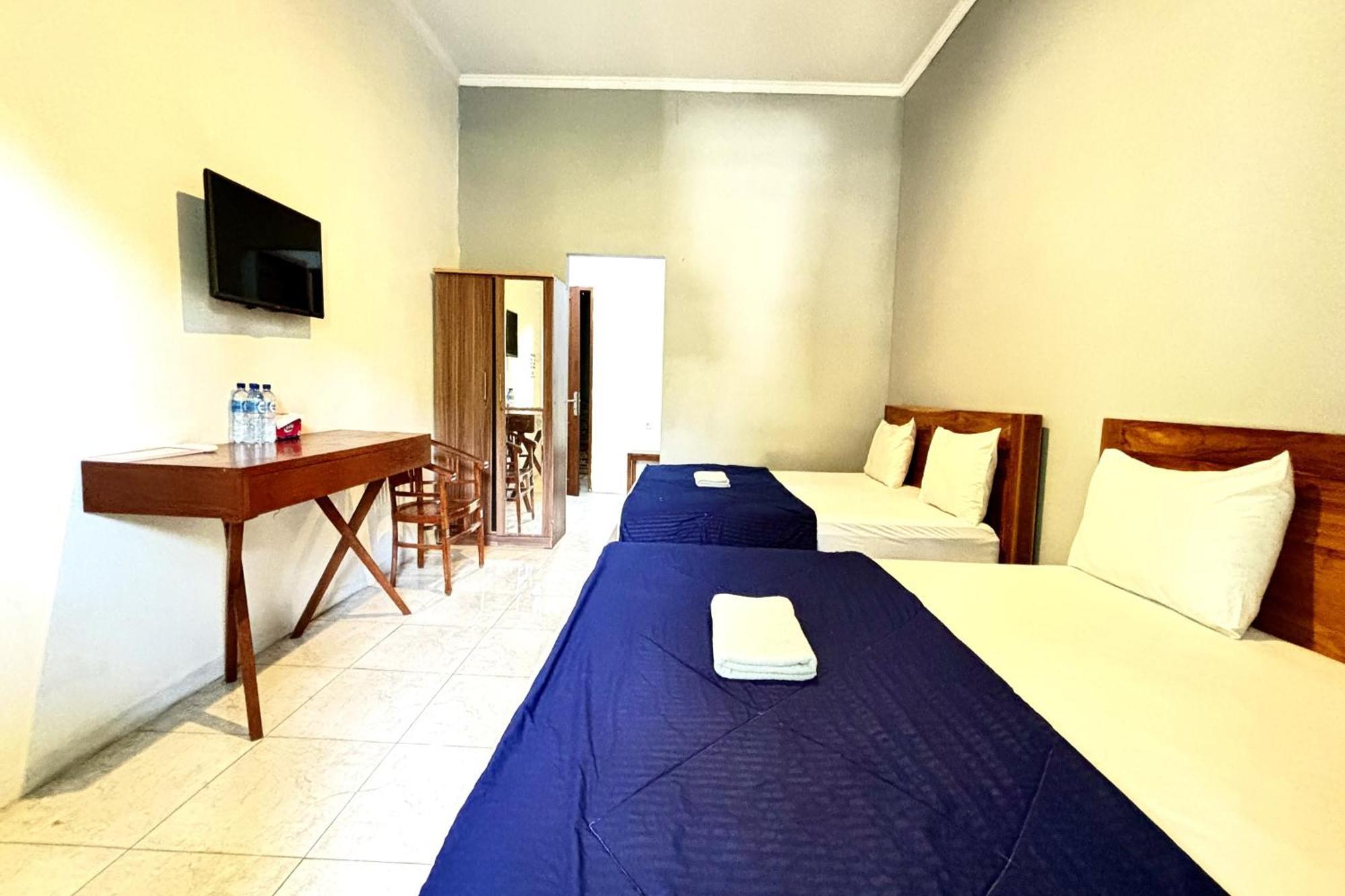 Ketapang Guesthouse Echo Beach Canggu Exterior photo