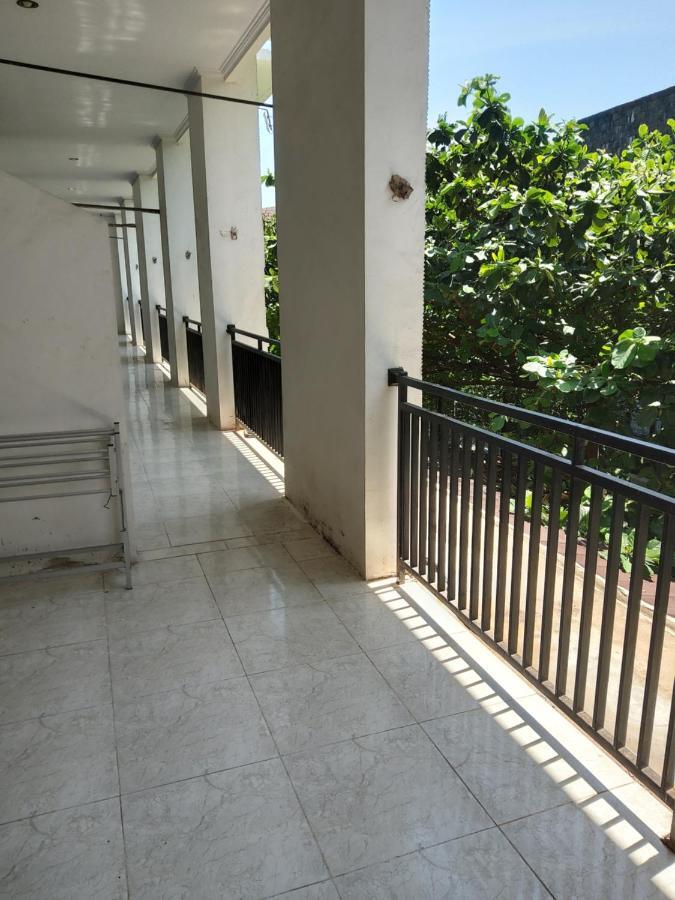 Ketapang Guesthouse Echo Beach Canggu Exterior photo