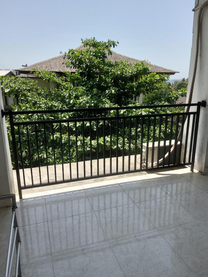 Ketapang Guesthouse Echo Beach Canggu Exterior photo