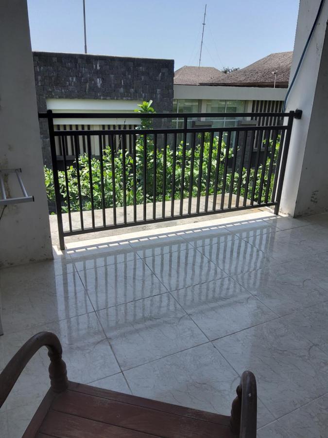 Ketapang Guesthouse Echo Beach Canggu Exterior photo